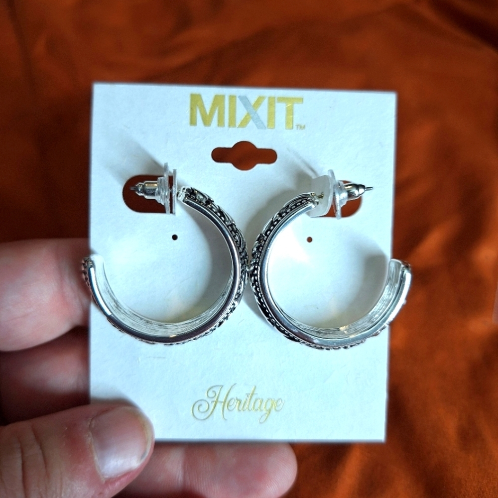 MIXIT SILVER HOOP EARRINGS NWT
